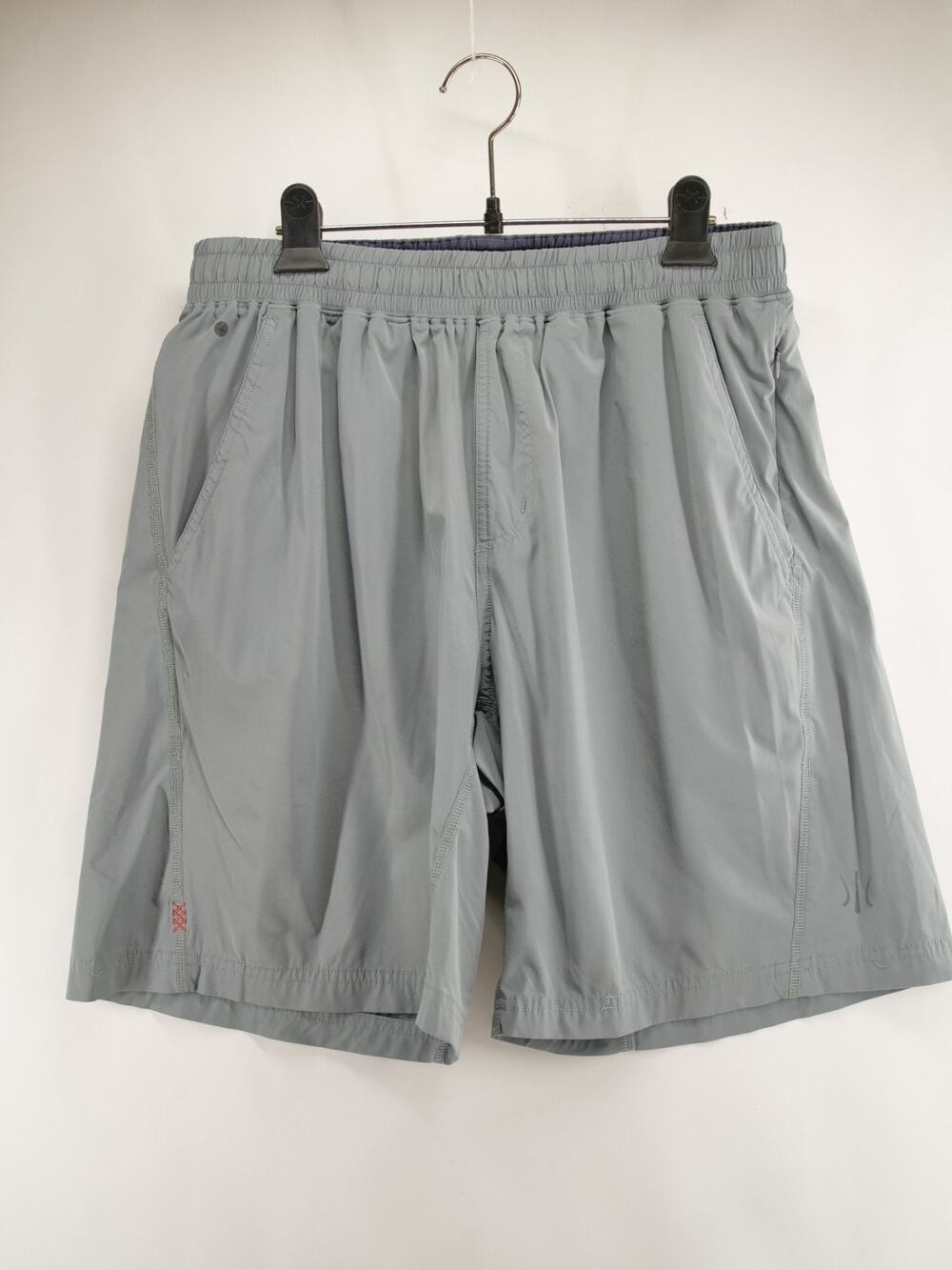 Rhone Mako Shorts Mens Medium M Gray 9 Inseam Unlined Athletic Gym Running Cross